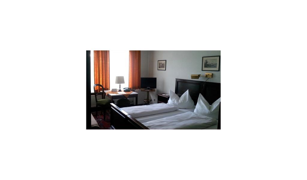 Hotel Corona フランクフルト エクステリア 写真