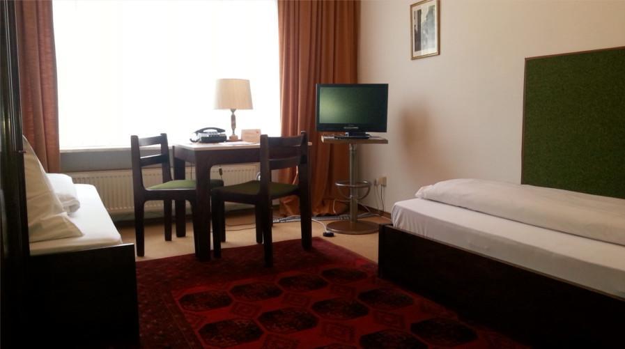 Hotel Corona フランクフルト エクステリア 写真